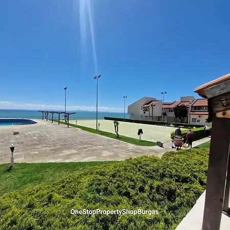 Village 1-bed Seaview Rawda