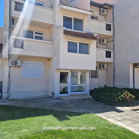 Village 1-bed Seaview Appartamento