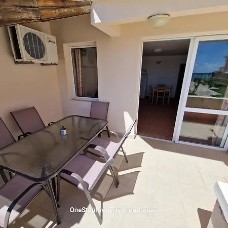 Village 1-bed Seaview Apartment Rawda